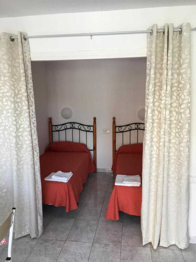 Bermudas-Turis Apartamentos Бенідорм Екстер'єр фото